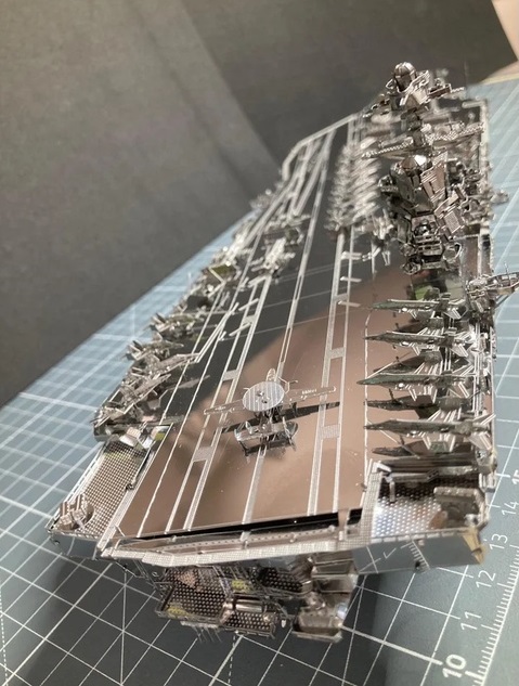 mo-hinh-lap-rap-kim-loai-3d-tau-san-bay-uss-gerald-r.ford-h6