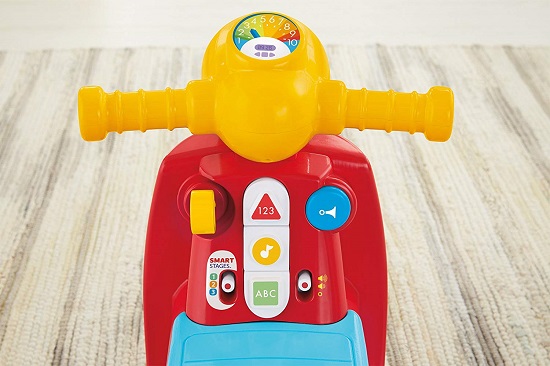 xe-choi-chan-fisher-price-xe-may-vespa-chi-tiet-h2